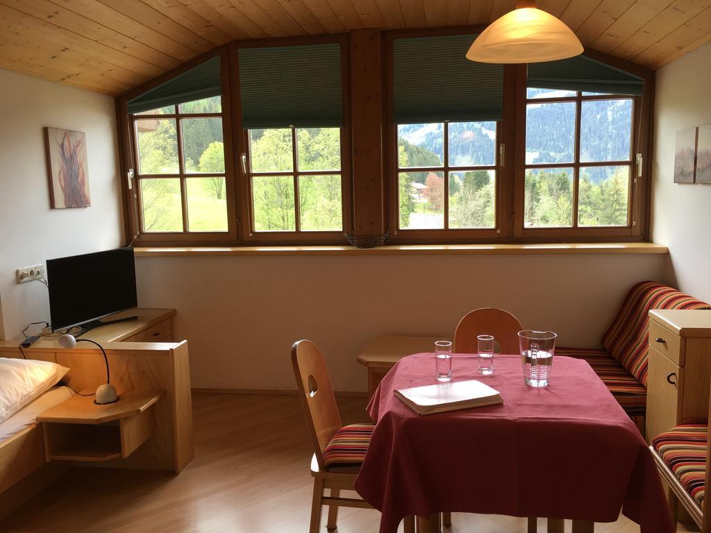 Appartement Dertnig ヴァークライン エクステリア 写真
